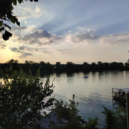 Zmajevo Gnezdo Ii Water House