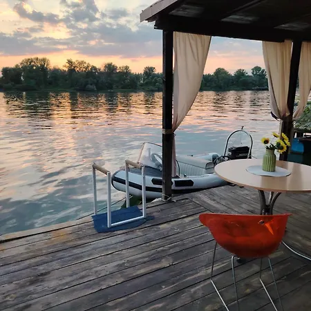 Zmajevo Gnezdo Ii Water House Villa